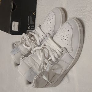 Jordan 1 mid triple white size 10.5